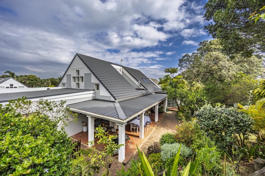 4 Bedroom Property for Sale in Bonza Bay Eastern Cape